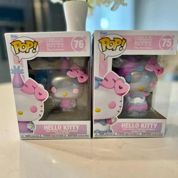 Hello Kitty 50th Anniversary Funko🩷 - Picture 4 of 8